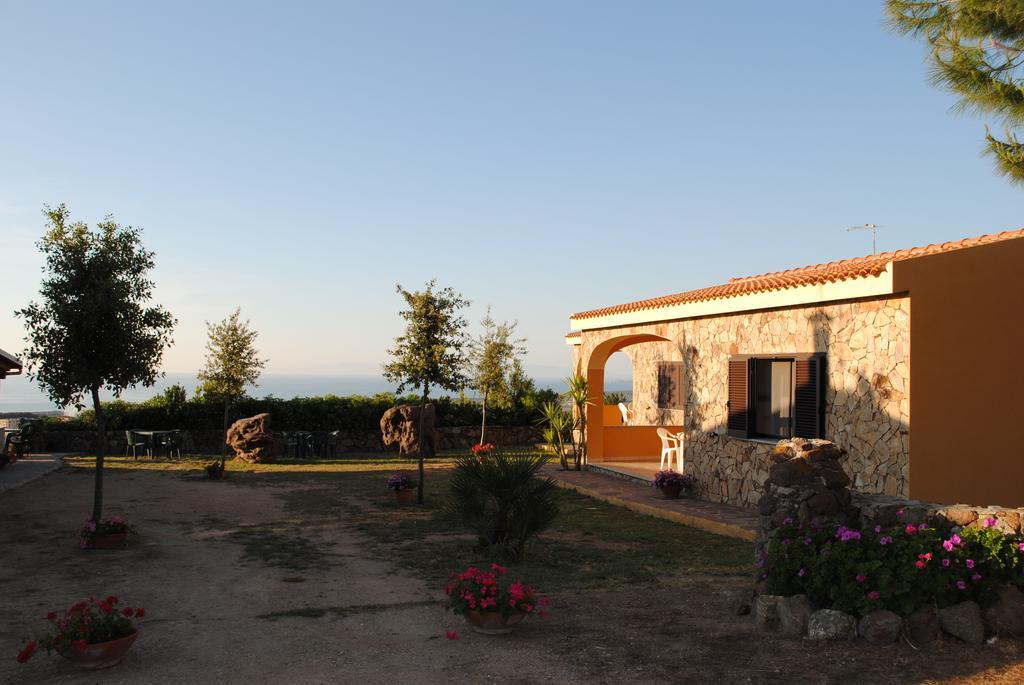 Agriturismo Monte Istulargiu Valledoria  Bagian luar foto